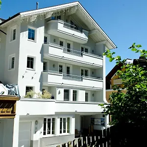 Bed & Breakfast Petit Madlein ****