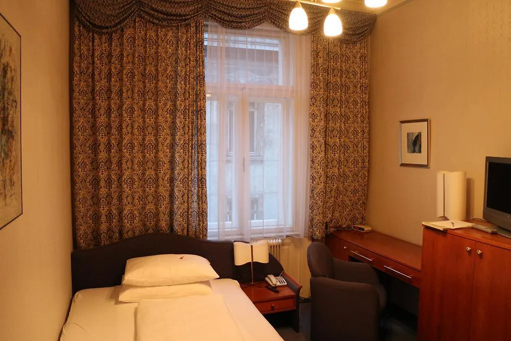 ***  Hotel Schweizerhof Vienna Austria