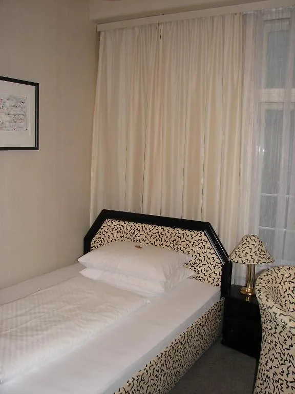 ***  Hotel Schweizerhof Vienna Austria